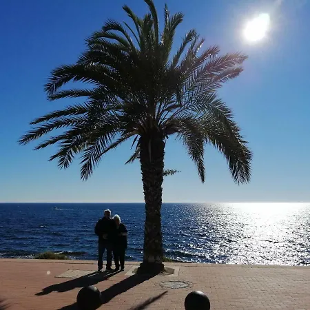 Hébergement de vacances Luxury And Comfort In La Marina, With Sea Views At El Pinet La Mariña